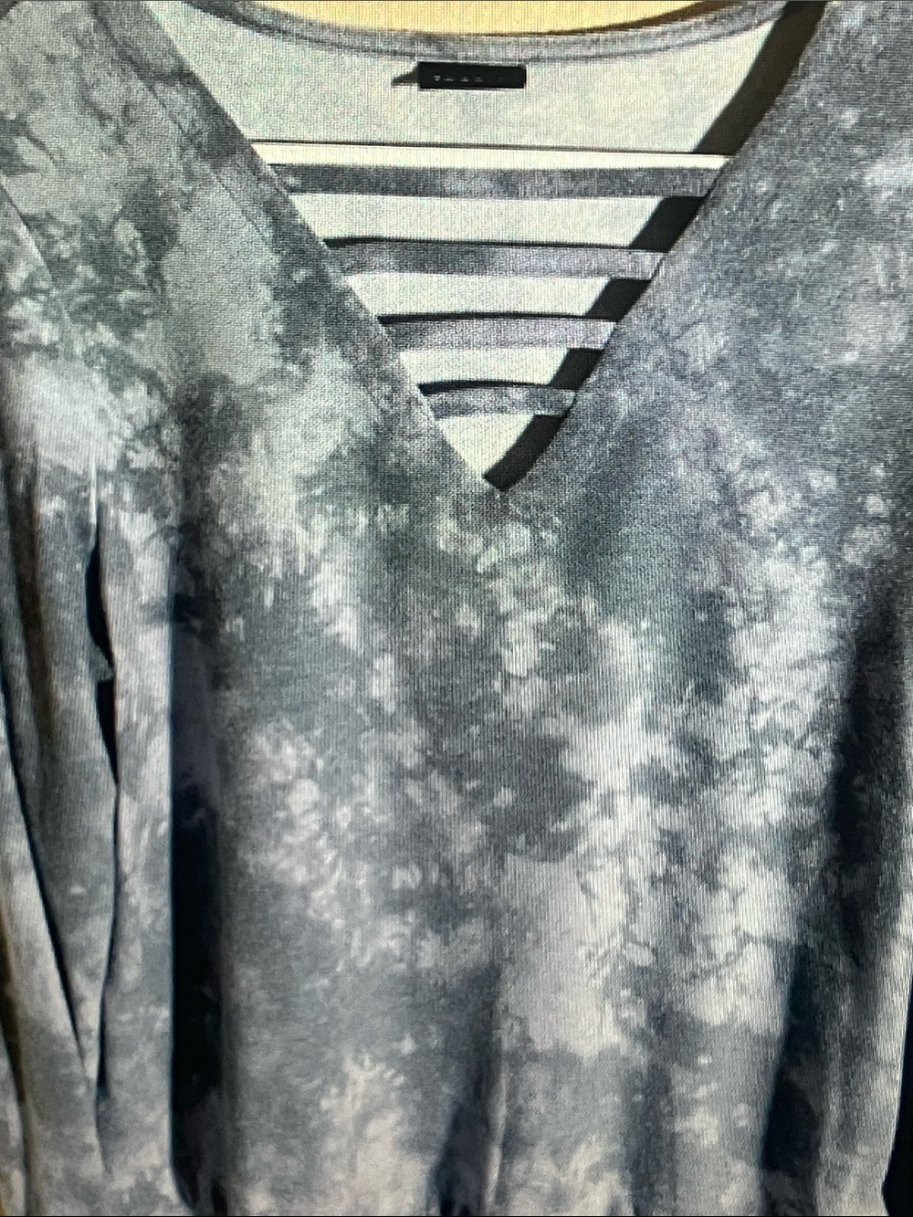 torrid Gray Tie-Dye V-Neck Strappy Pullover